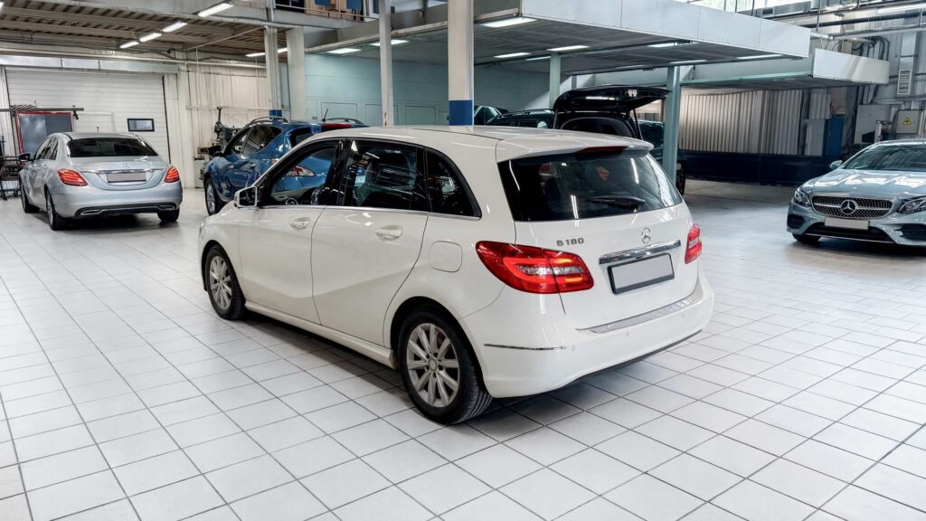 B 180 Mercedes B 180 W246 в техцентре перед заменой вакуумного клапана управления турбиной, пробег 166 043 км.W246 • 2013 • M270 бензин • 166&nbsp;043&nbsp;км