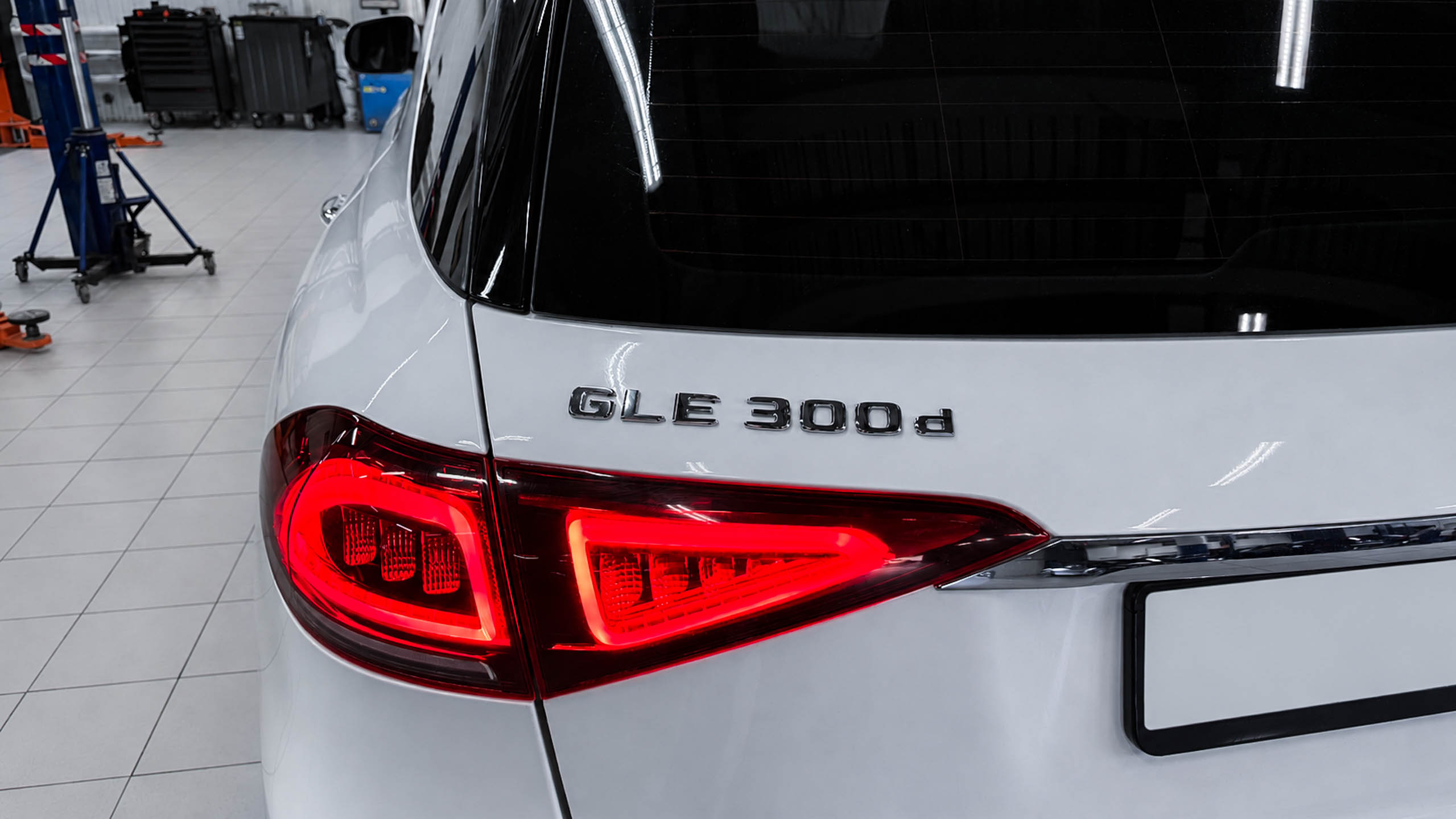 Mercedes GLE 300d 4MATIC W167 шильдик модели