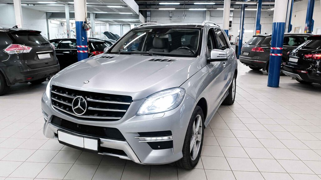 Mercedes ML 350 BlueTEC W166 в специализированном техцентре перед обслуживанием АКПП 7G-Tronic, пробег 517 099 км.