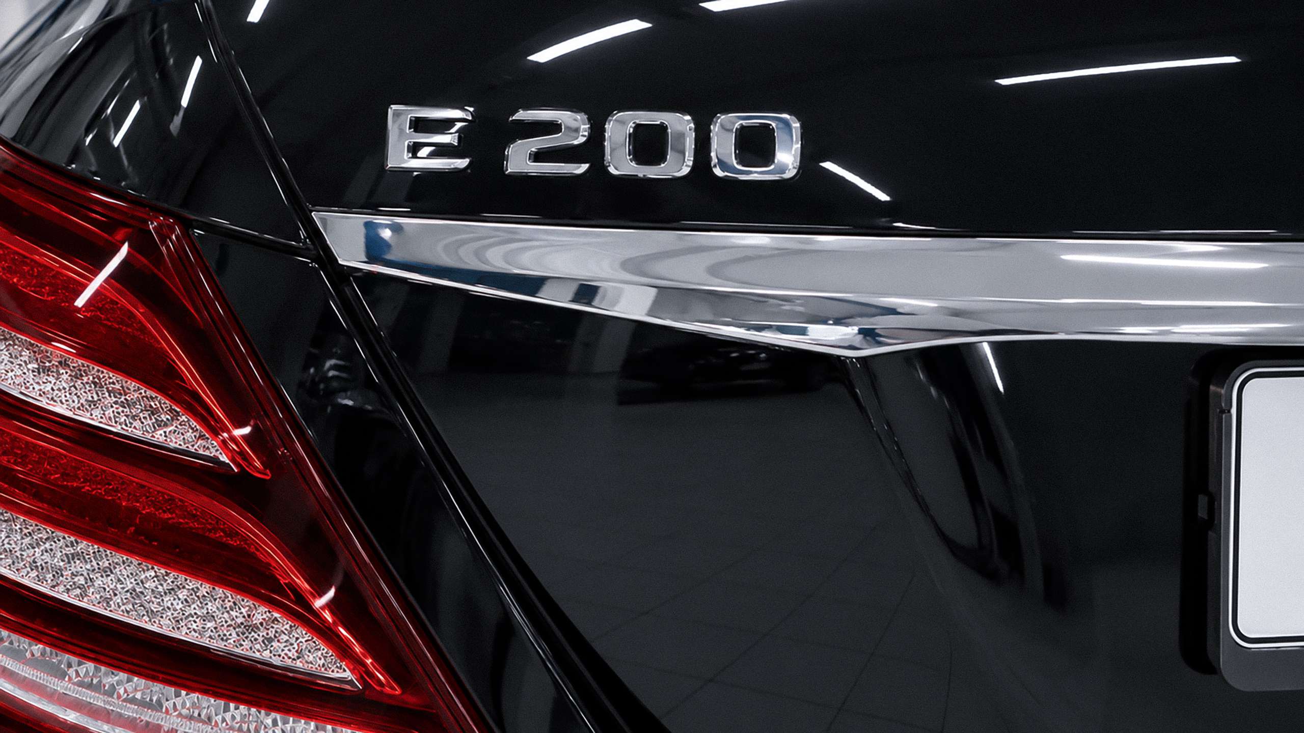 Mercedes E 200 W213 шильдик модели