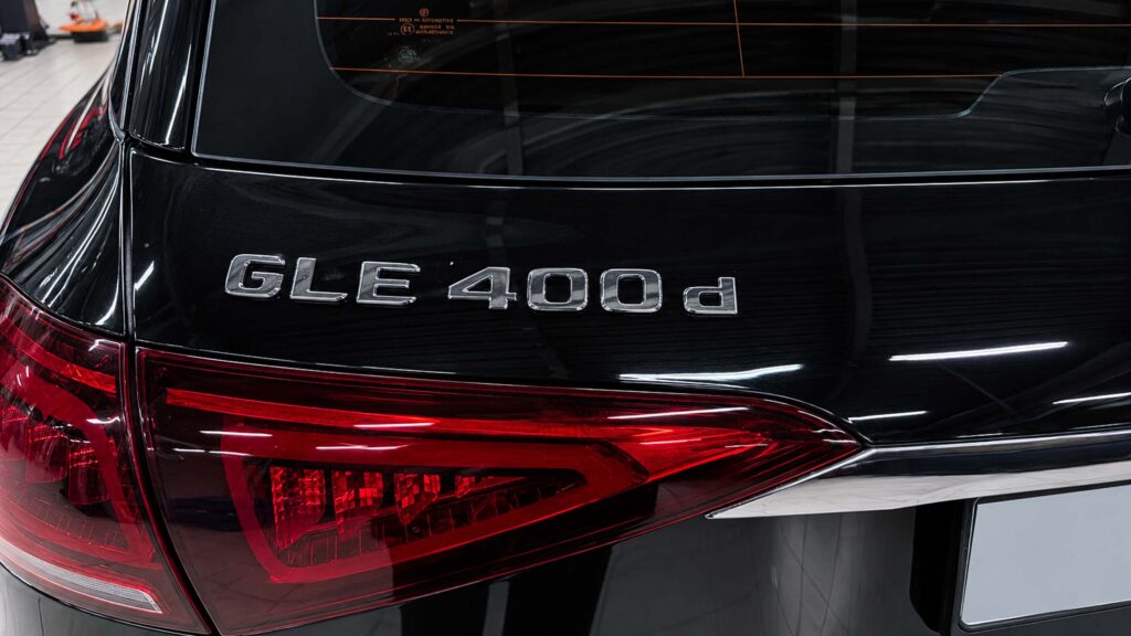 Mercedes GLE 400d W167 шильдик модели