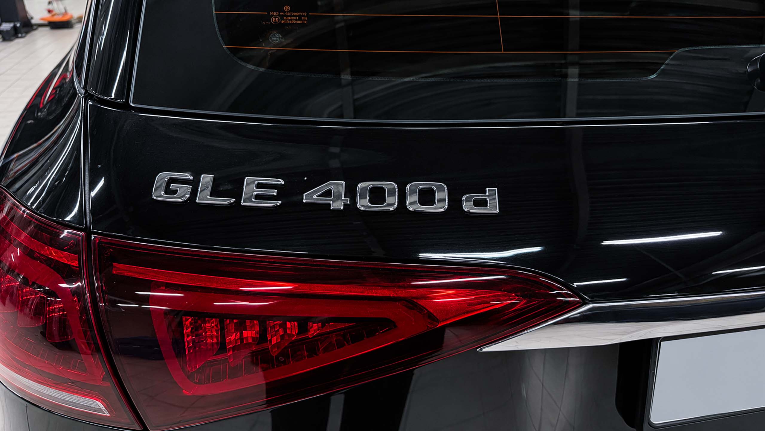 Mercedes GLE 400d W167 шильдик модели