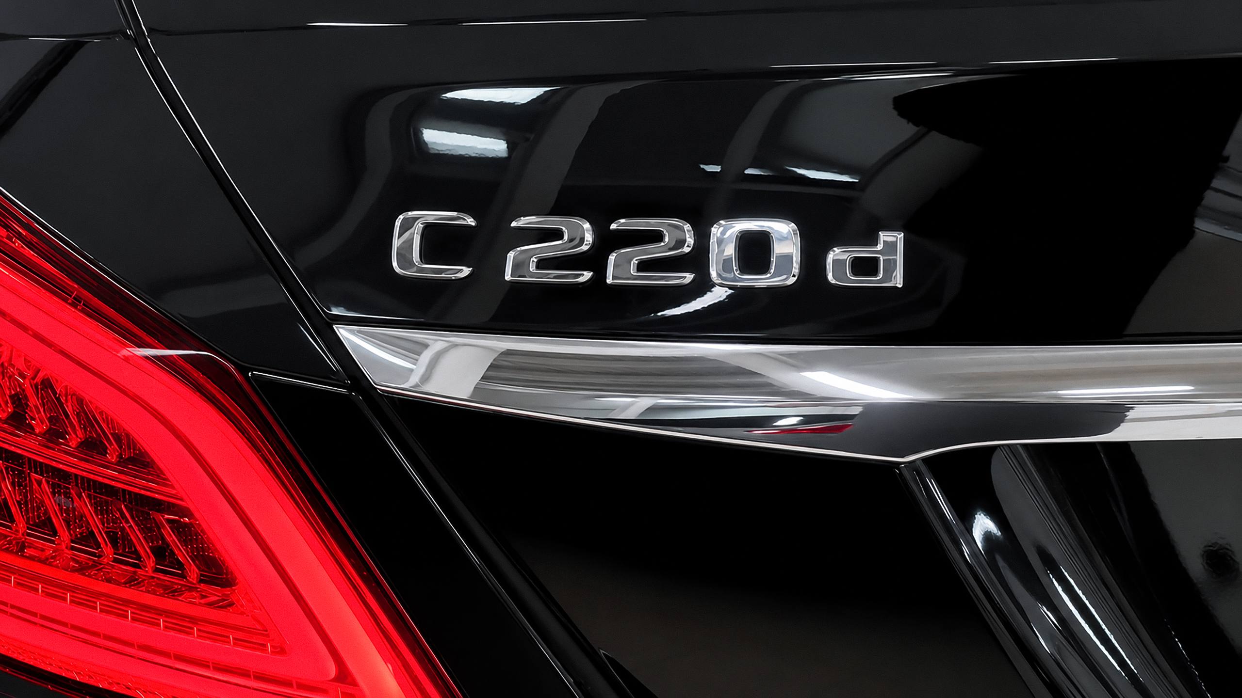 Mercedes C 220d 4MATIC W205 шильдик модели