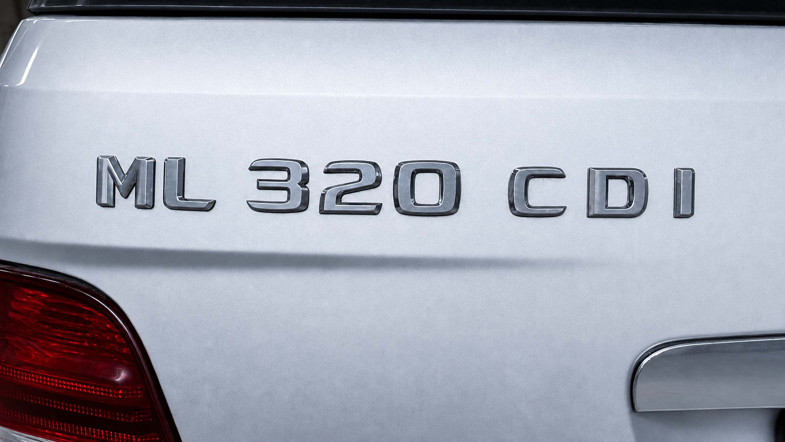 Mercedes ML 320d 4MATIC W164 шильдик модели