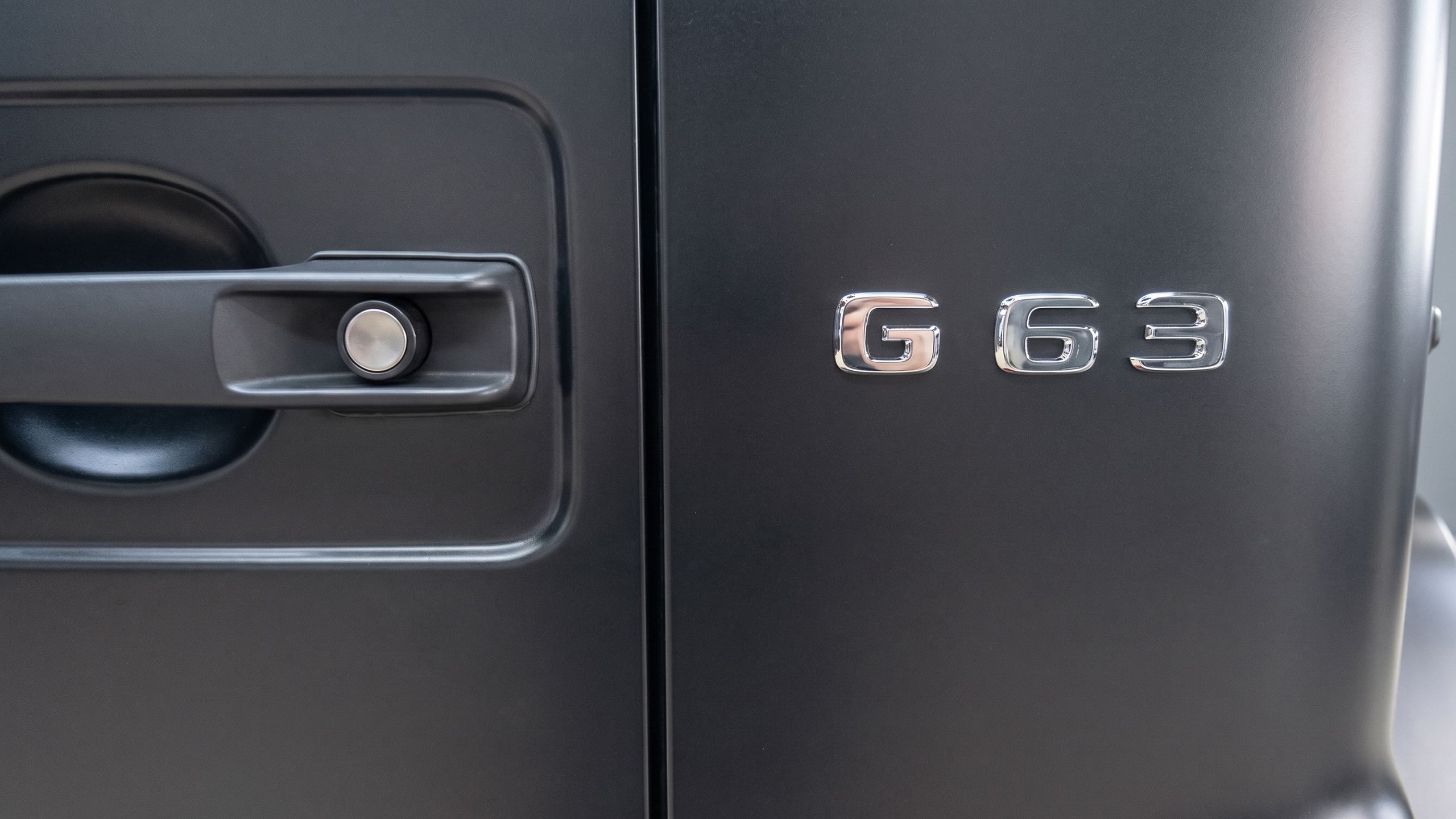 Mercedes G 63 AMG W463 шильдик модели