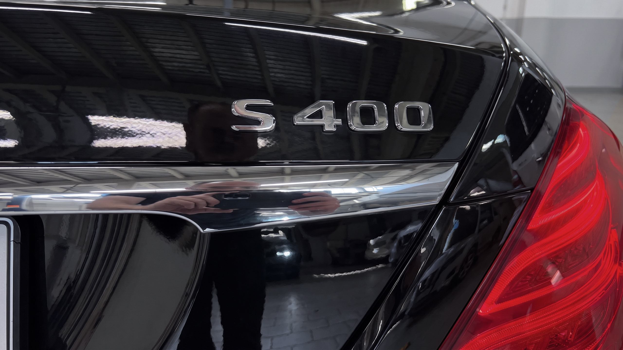 Mercedes S 400 4MATIC W222 шильдик модели