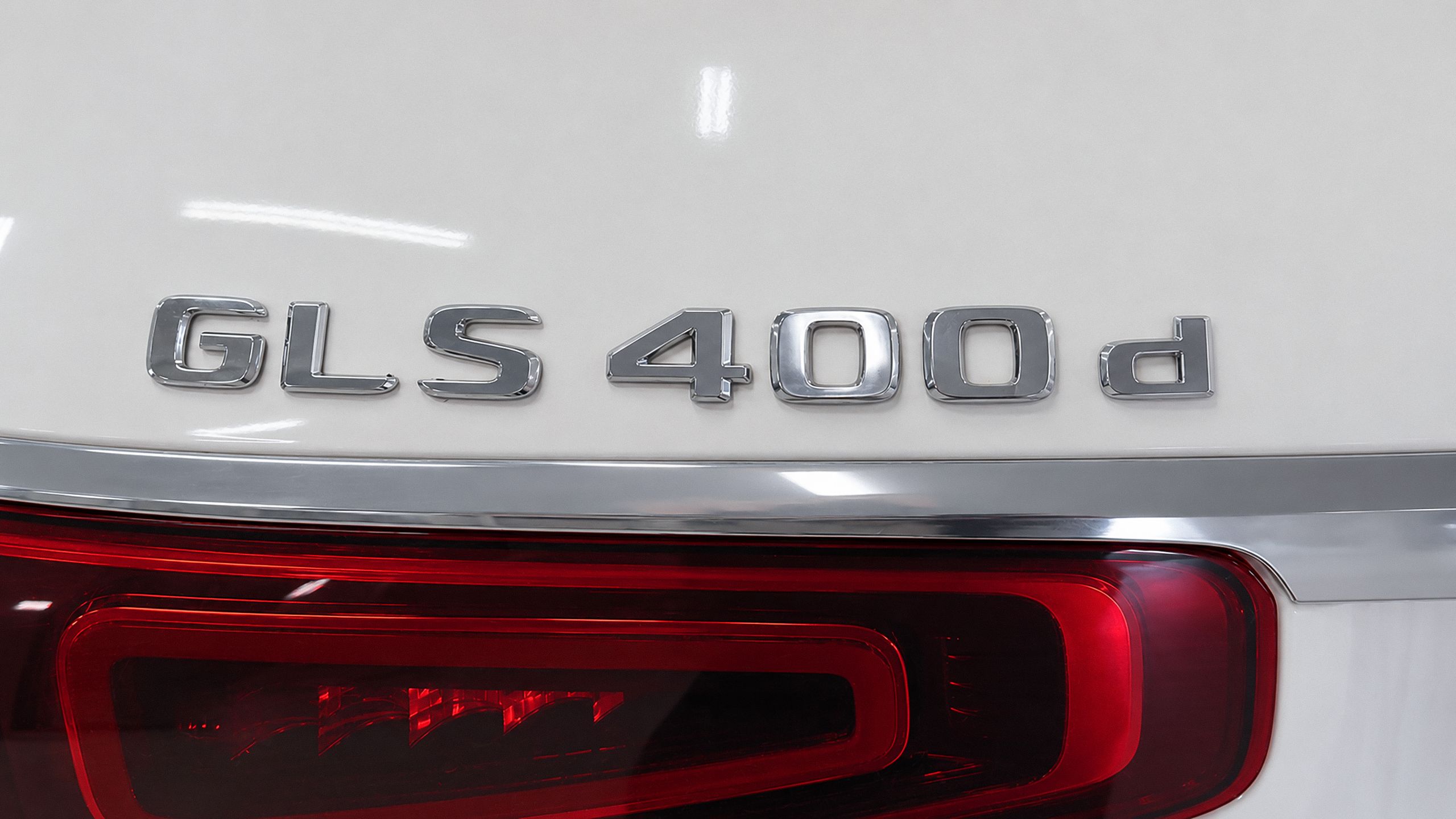 Mercedes GLS 400d 4MATIC X167 шильдик модели