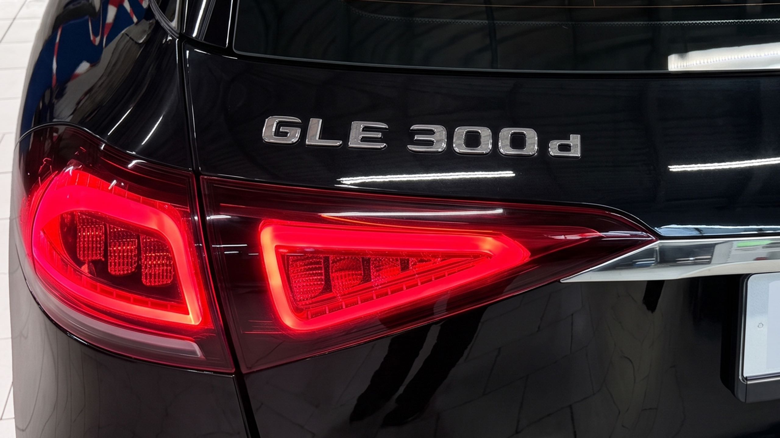 Mercedes GLE 300d W167 шильдик модели