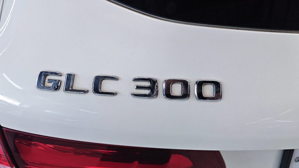 Mercedes GLC 300 X253 шильдик модели