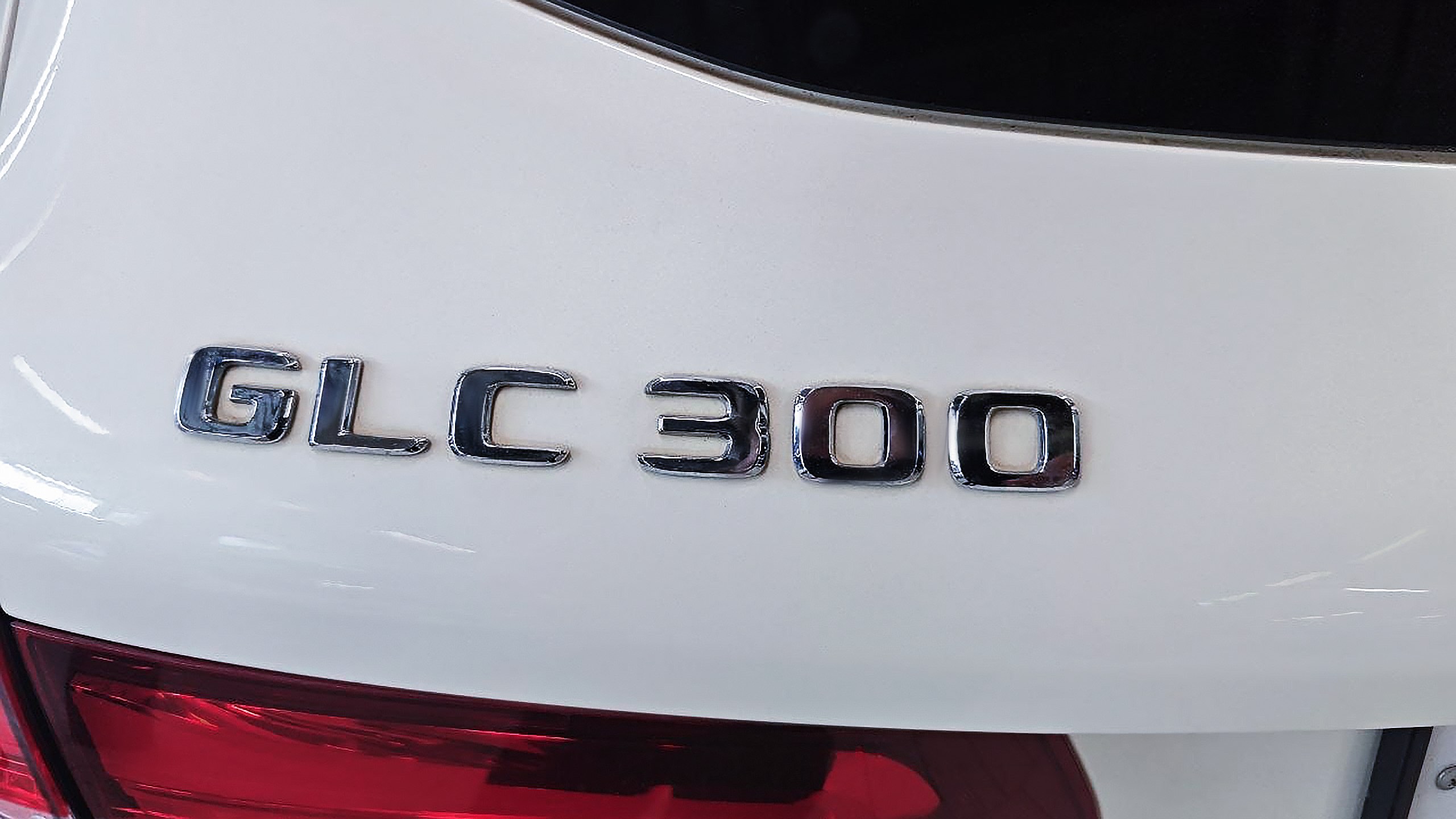 Mercedes GLC 300 X253 шильдик модели