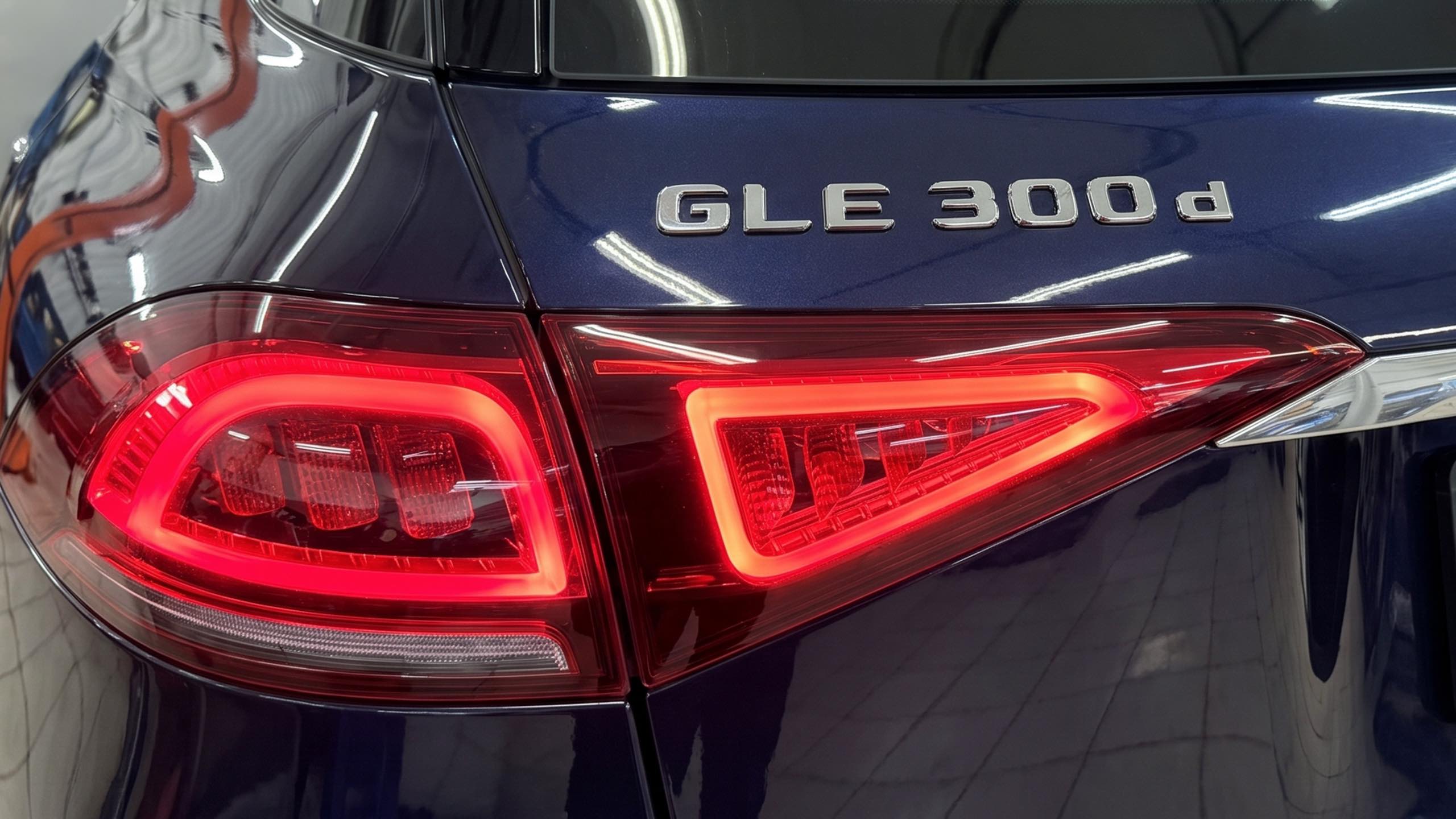 Mercedes GLE 300d 4MATIC W167 шильдик модели