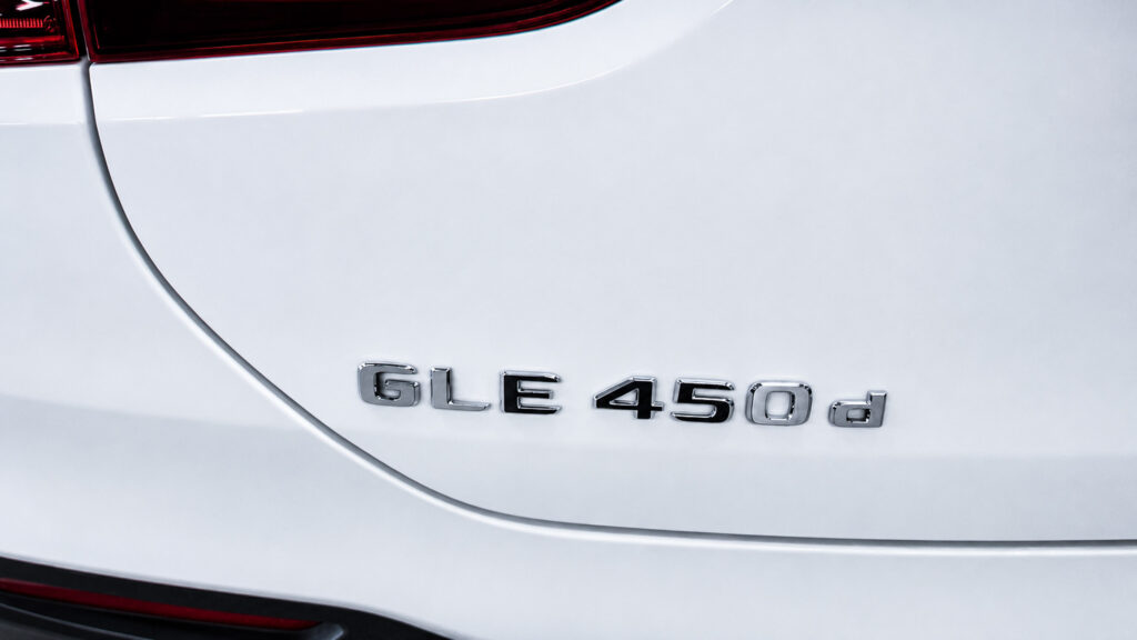 Mercedes GLE 450d W167 шильдик модели