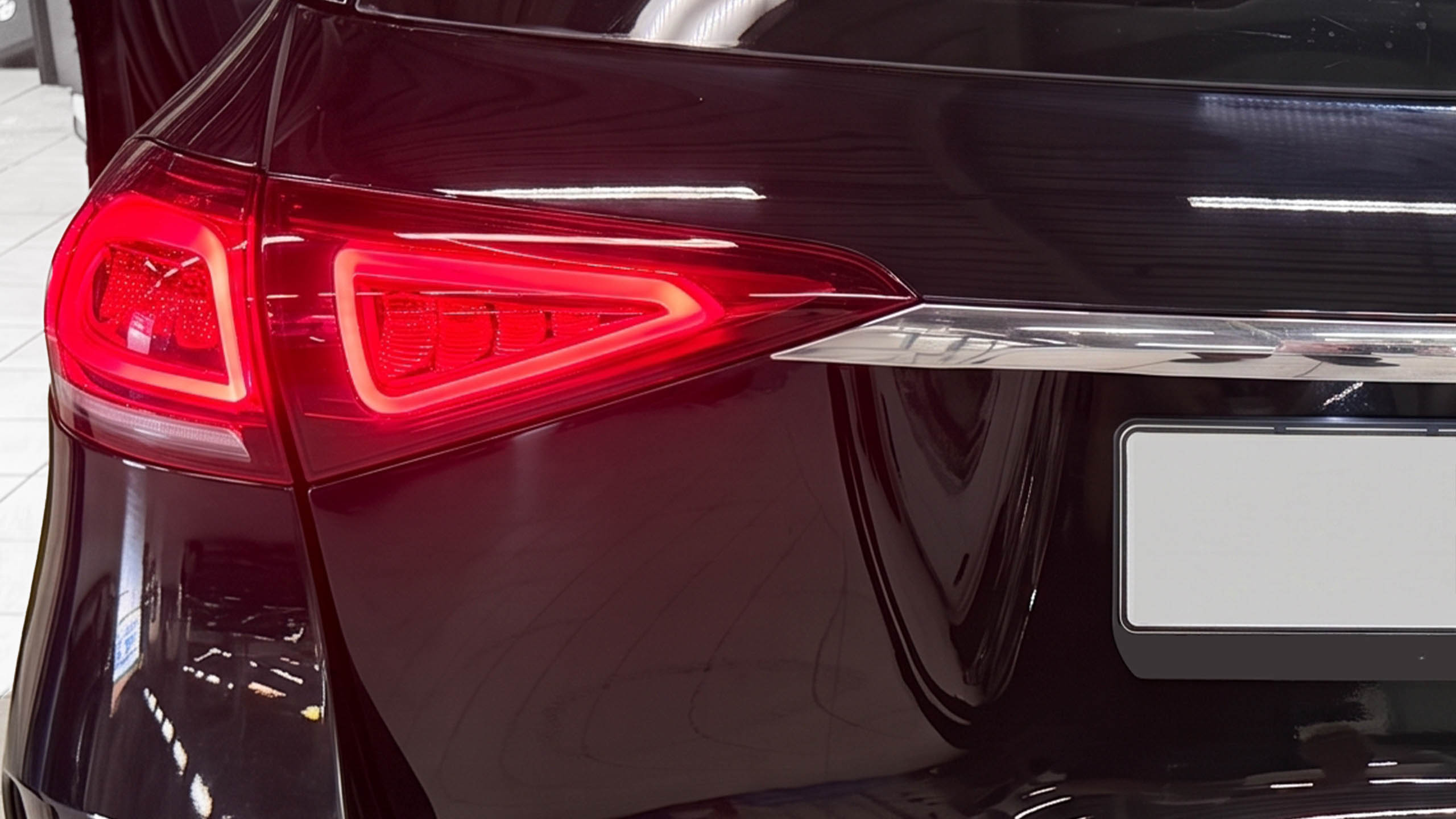 Mercedes GLE 400d W167 шильдик модели