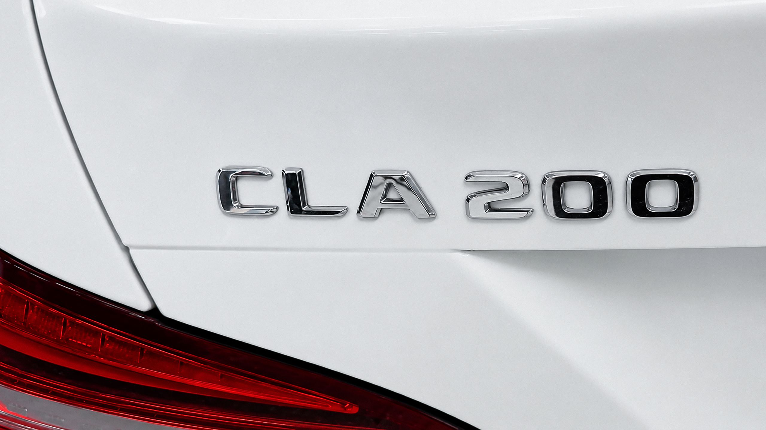 Mercedes CLA 200 C117 шильдик модели