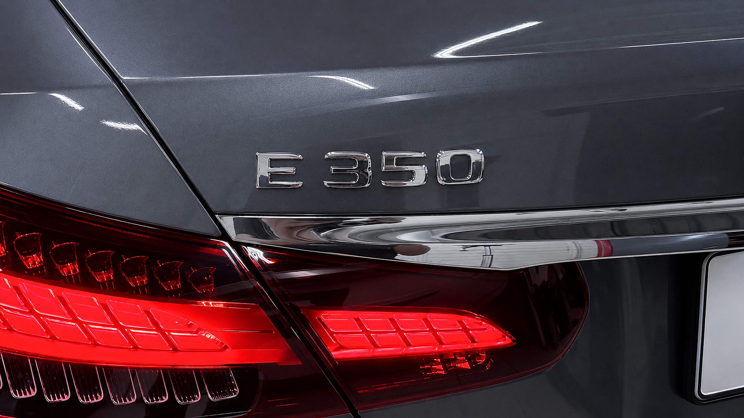 Mercedes E 350 W213 шильдик модели