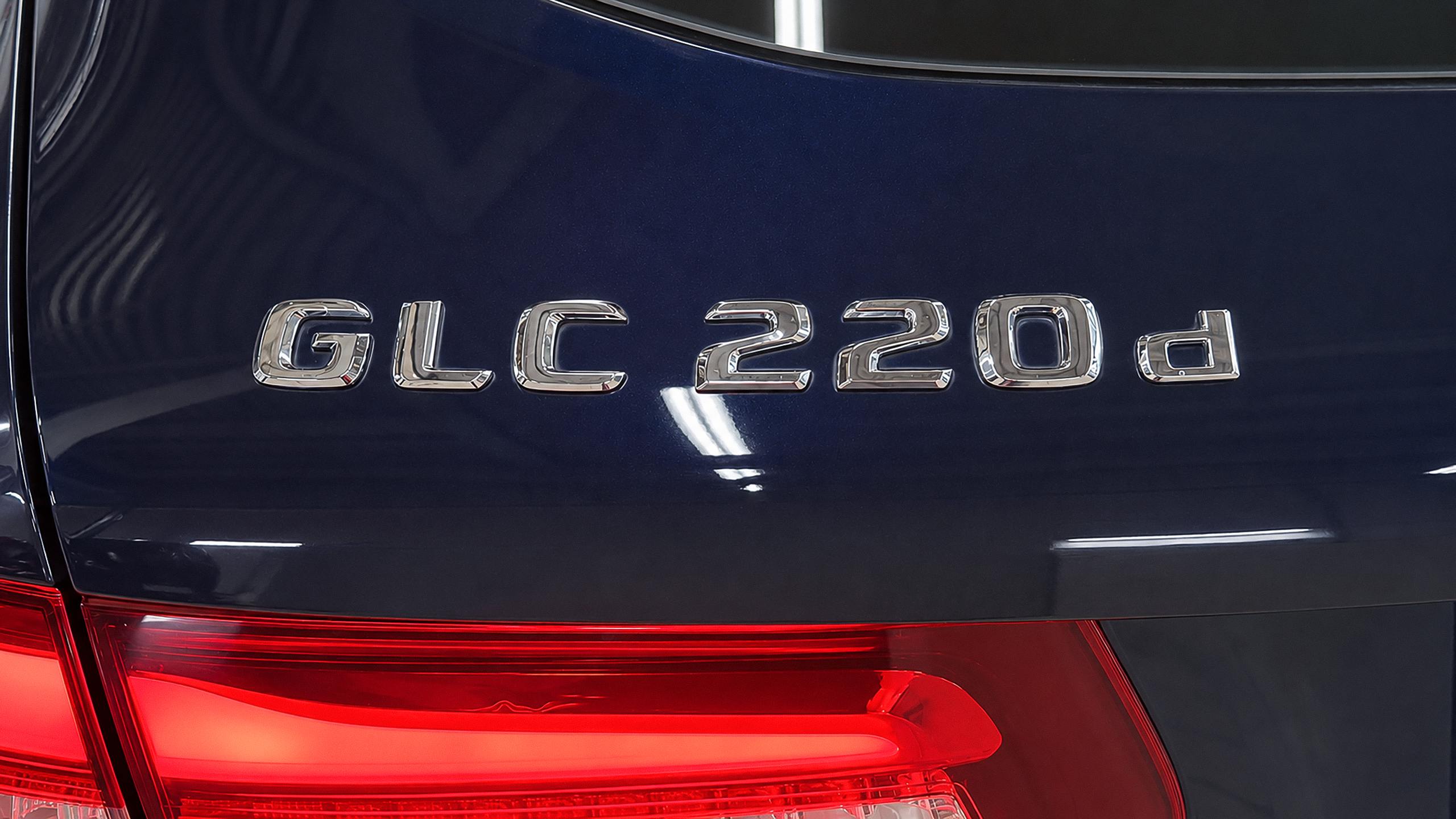 Mercedes GLC 220d 4MATIC X253 шильдика модели