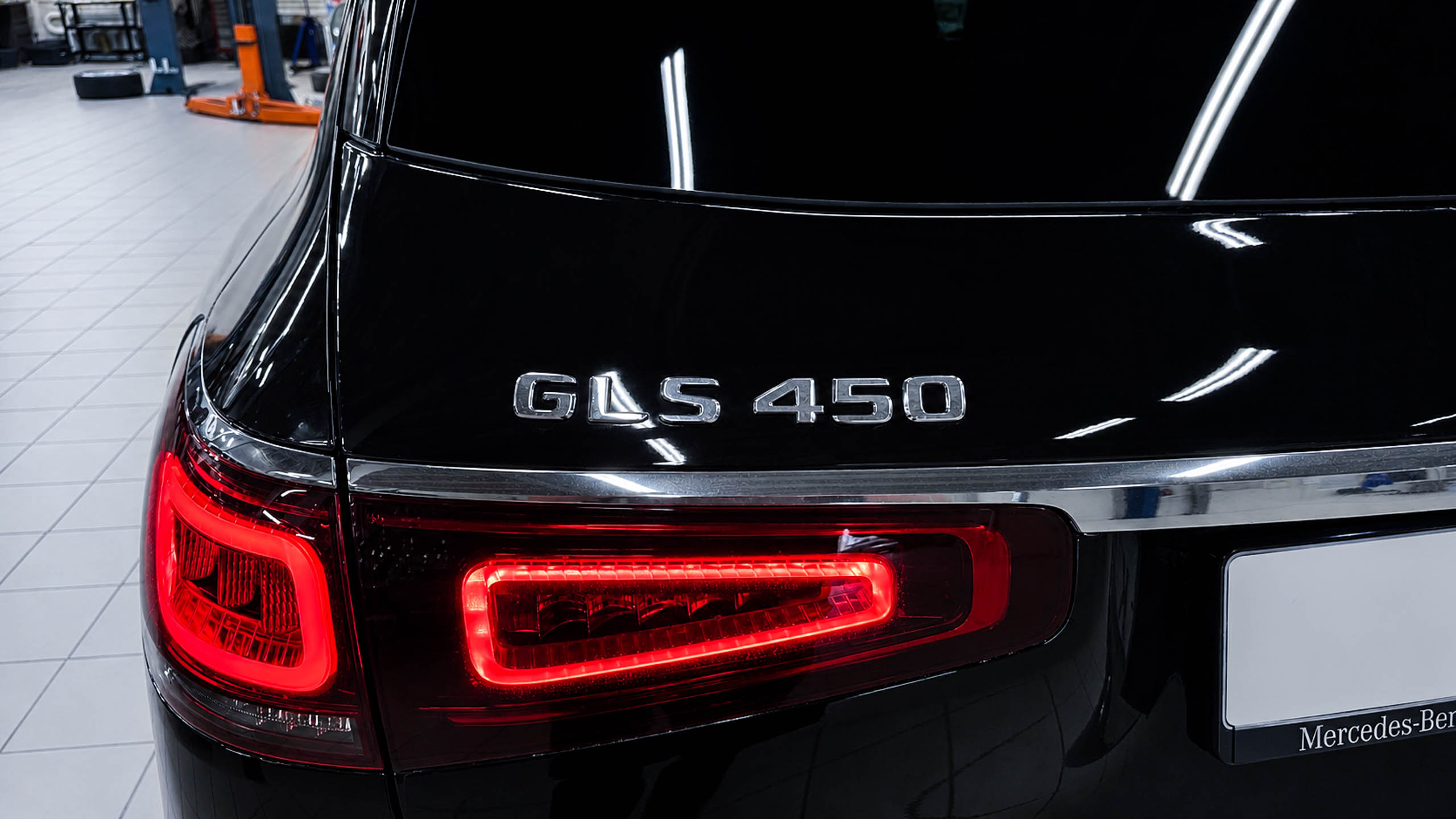 Mercedes GLS 450 4MATIC X167 шильдик модели