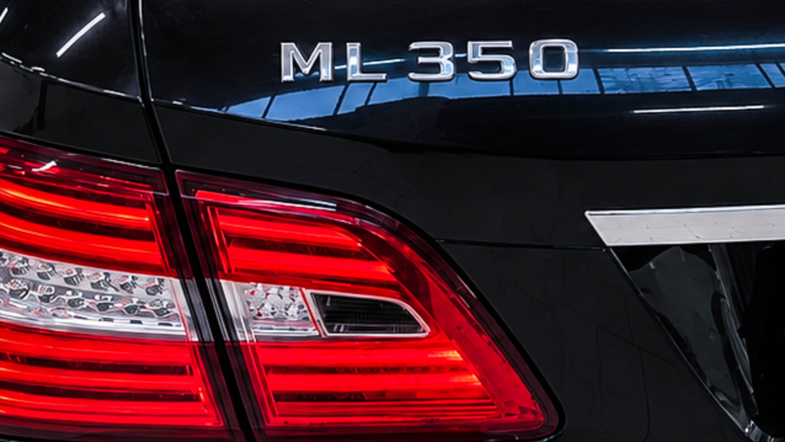Шильдик Mercedes ML 350 W166