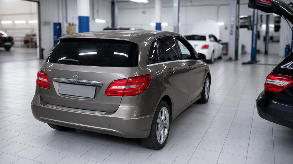 Автомобиль Mercedes B 200 W246 приехал в техцентр на замену тормозных трубок заднего контура
