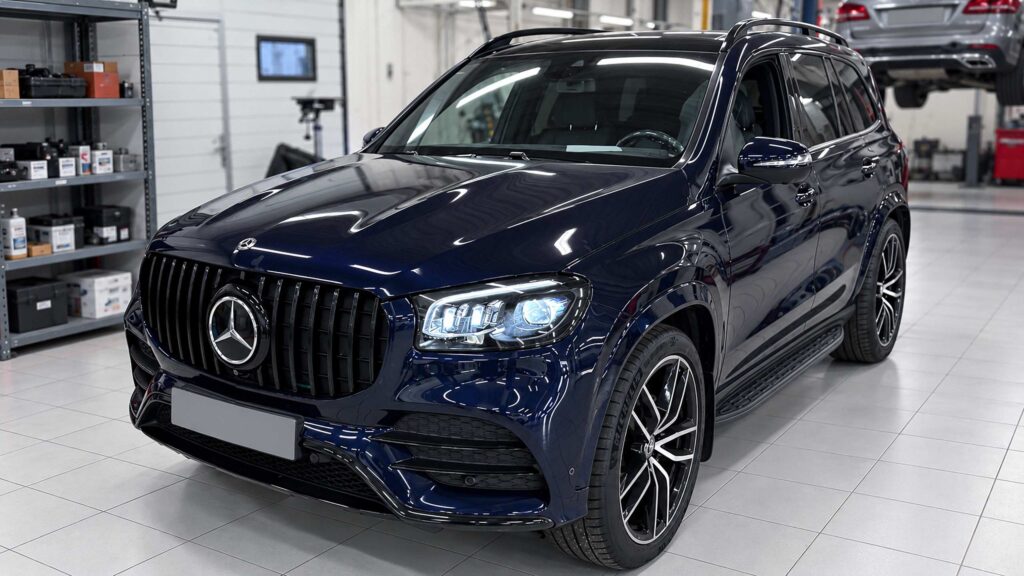 Автомобиль Mercedes GLS 400d 4MATIC Х167 в техцентре на плановом ТО-В