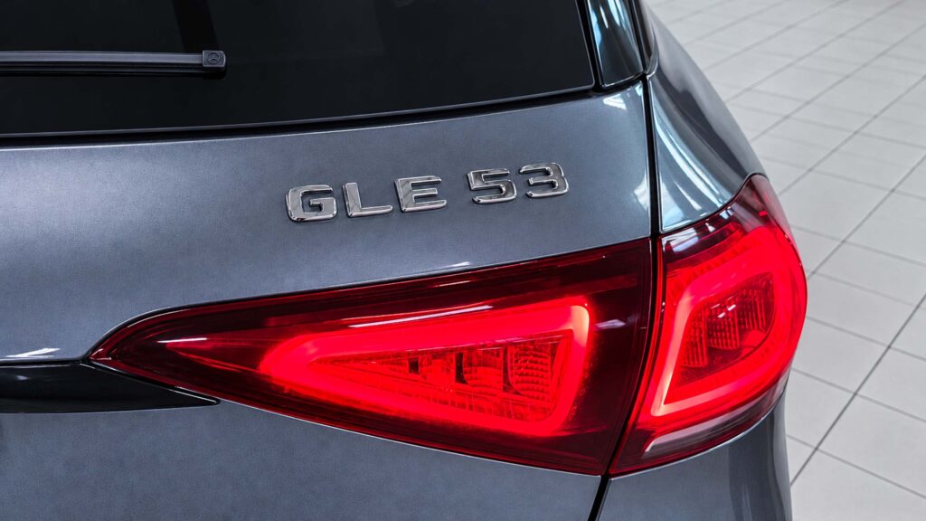 GLE 53 шильдик модели
