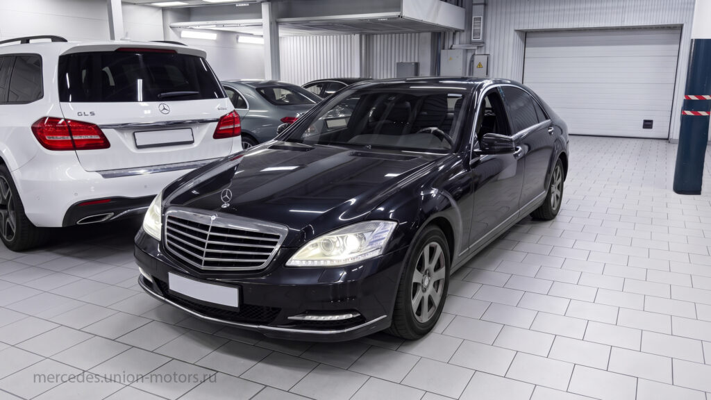Mercedes S 350 4MATIC W221 M272 2010 года с пробегом 144 976 км: Mercedes S 350 4MATIC W221 приехал на плановое ТО-B в Юнион Моторс Коломенская
